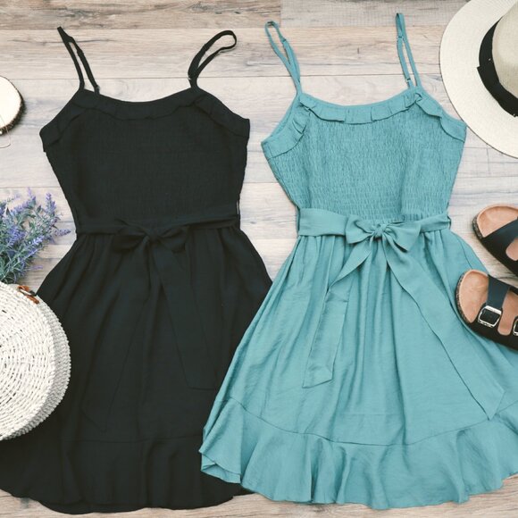 WHOLESALE * 50 DRESSES // BOUTIQUE CLOSING // EVERYTHING MUST GO - Picture 7 of 16